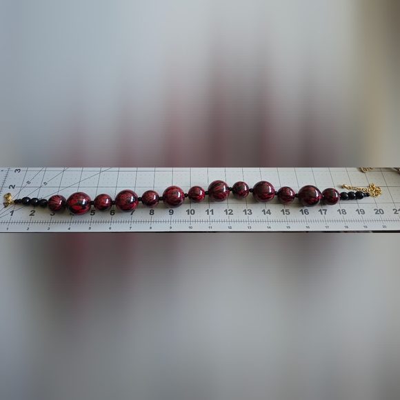 Joan Rivers Oversized beaded necklace - Picture 12 of 12